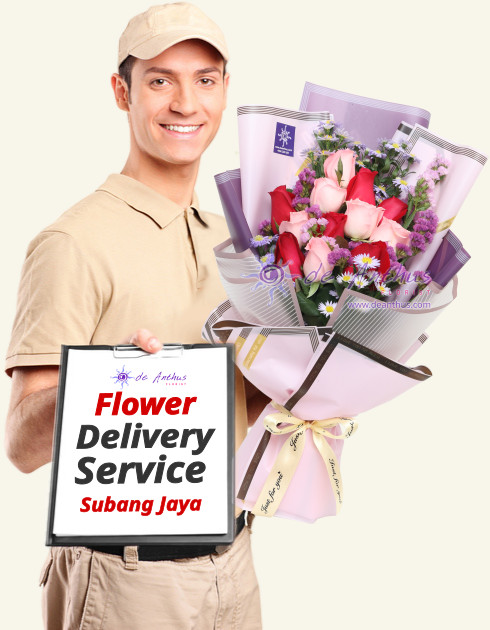 Subang Jaya flower delivery man holding a pink and red roses bouquet