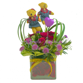 Rose Clear Vase Bouquet With Couple Bear 