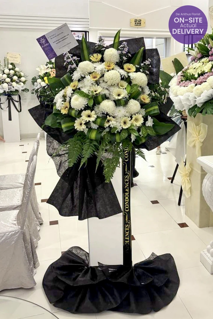 De Anthus Condolence Wreath SYF-38 displayed in front of Parlour 22 Violet Hall at Nirvana Memorial Centre, Sungai Besi KL.