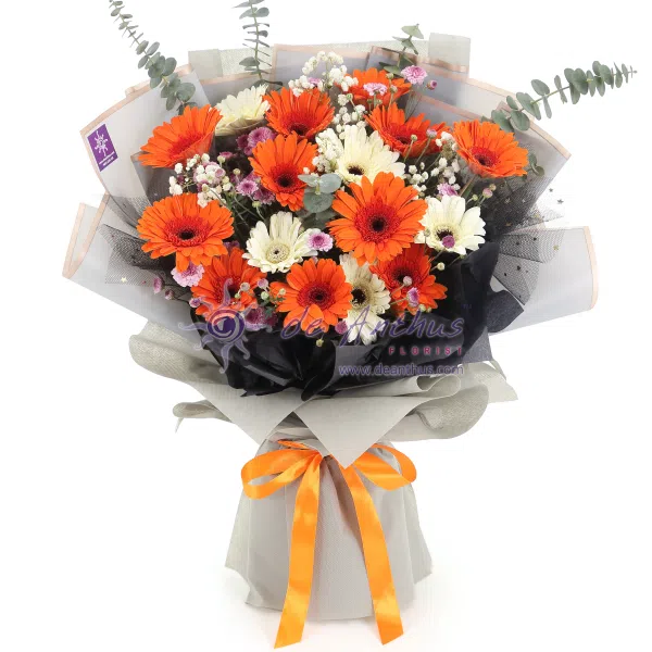 De Anthus Orange & White Gerbera Bouquet EHB-11